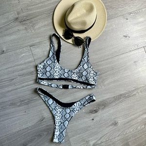 NWOT ZAFUL Snakeskin Animal Print Buckle Bikini Set